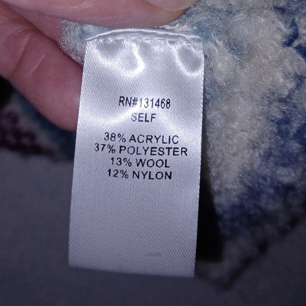 Ladies Large Sweater - Picture 6 of 7